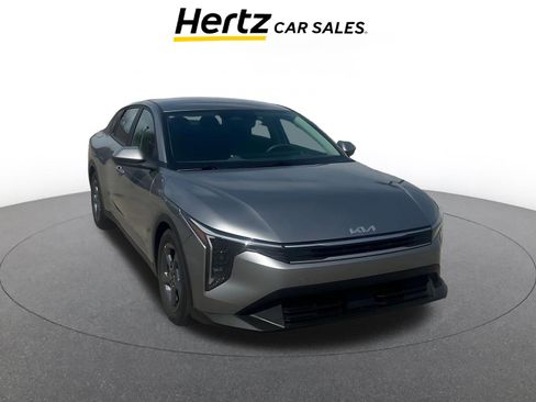 Used 2025 Kia K4 LXS image 1