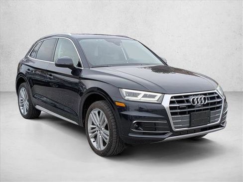 Used 2018 Audi Q5 Prestige w/ Prestige Package image 3