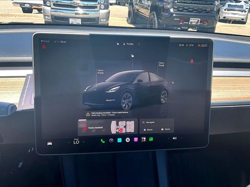 Used 2025 Tesla Model Y Long Range AWD/4WD image 31