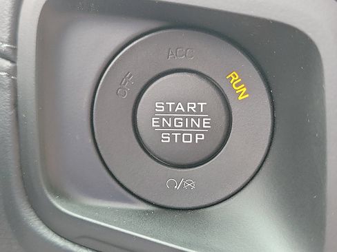 New 2025 Jeep Wrangler Unlimited Sahara AWD/4WD image 11