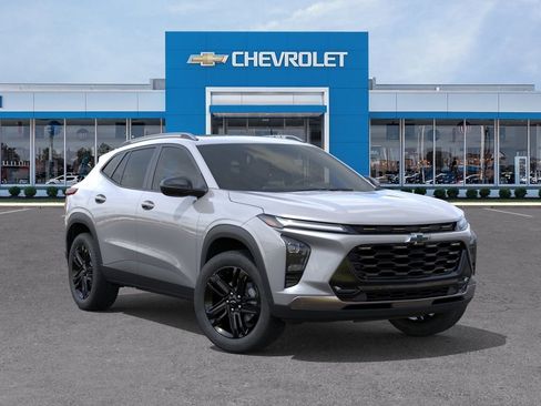 New 2026 Chevrolet Trax ACTIV w/ Sunroof Package FWD image 7