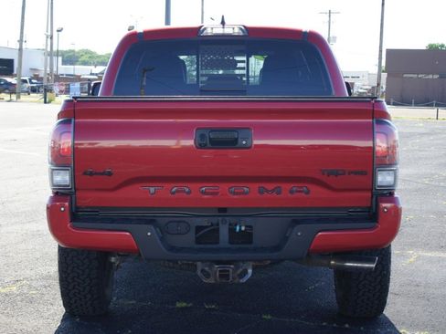 Used 2017 Toyota Tacoma TRD Pro AWD/4WD image 3