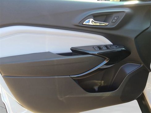 New 2026 Chevrolet Trax LT image 19