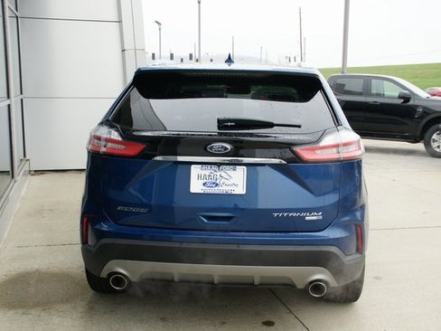 Used 2020 Ford Edge Titanium image 4