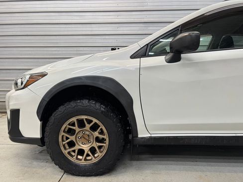 Used 2018 Subaru Crosstrek 2.0i image 4