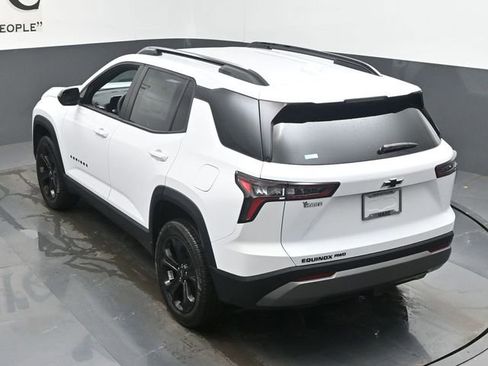 New 2026 Chevrolet Equinox LT w/ Convenience Package II AWD/4WD image 19