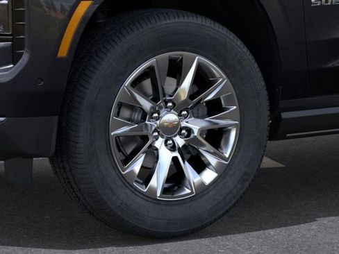 New 2026 Chevrolet Suburban Premier image 9