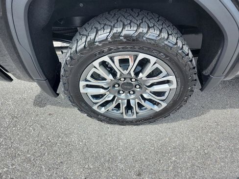Used 2026 GMC Sierra 1500 Denali Ultimate AWD/4WD image 6