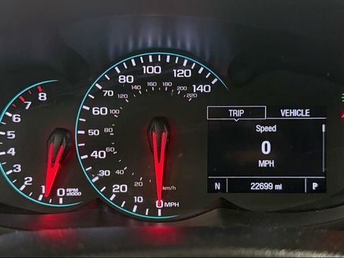 Used 2020 Chevrolet Trax LT w/ LT Convenience Package image 18