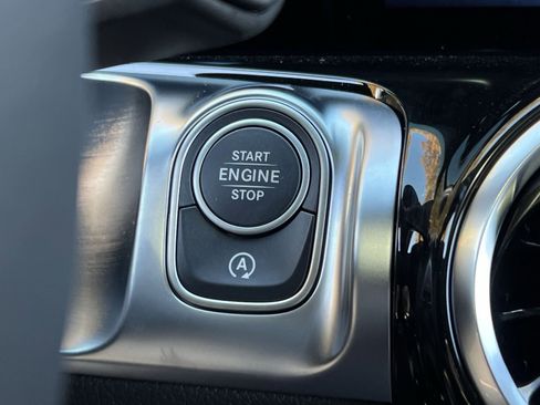 Certified 2026 Mercedes-Benz GLB 250 4MATIC image 31