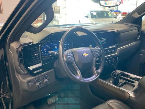 Used 2023 Chevrolet Silverado 1500 High Country w/ High Country Premium Package image 13