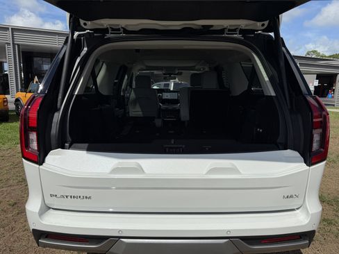 Certified 2025 Ford Expedition Max Platinum w/ Driver's Package AWD/4WD image 13