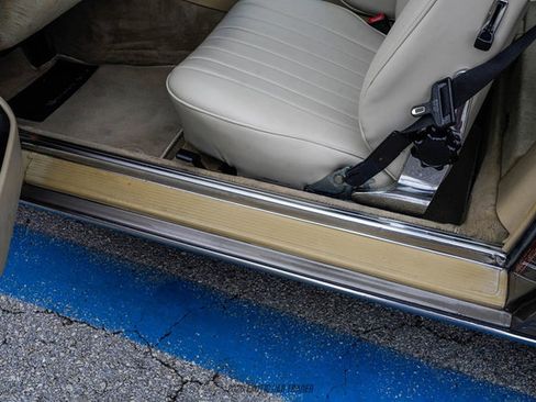Used 1988 Mercedes-Benz 560 SL image 42