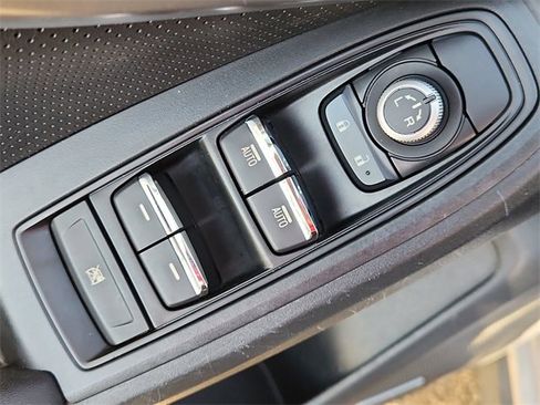 Used 2019 Subaru Crosstrek 2.0i Limited w/ Moonroof Package w/Navigation image 23