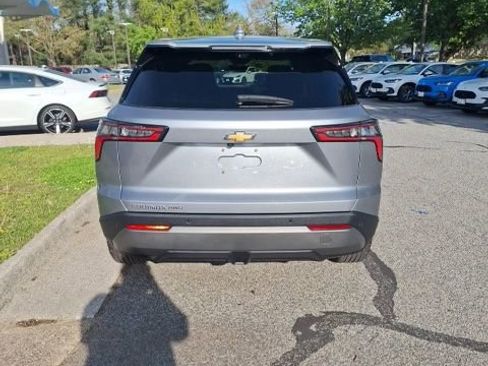 Used 2025 Chevrolet Equinox LT w/ Safety and Technology Package image 8