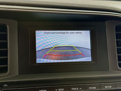Used 2020 Hyundai Elantra SE w/ Cargo Package (C1) FWD image 22