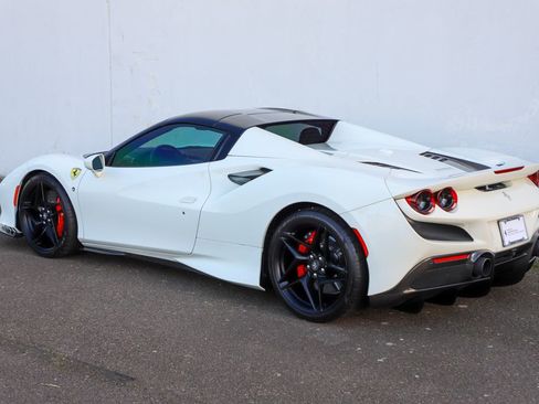 Certified 2021 Ferrari F8 Tributo image 41