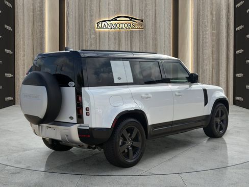 Used 2022 Land Rover Defender 110 S AWD/4WD image 7