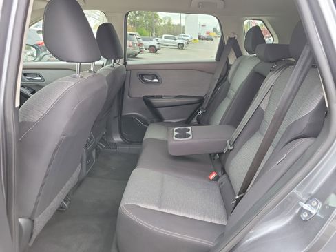 Used 2023 Nissan Rogue SV image 11