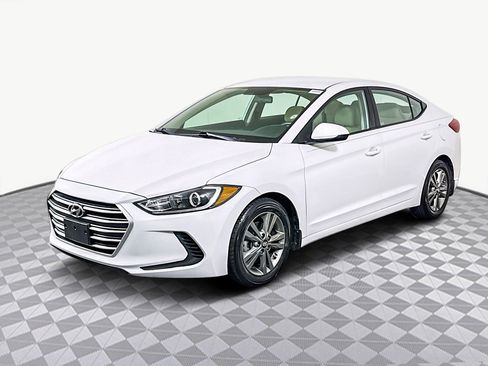 Used 2018 Hyundai Elantra SEL image 4