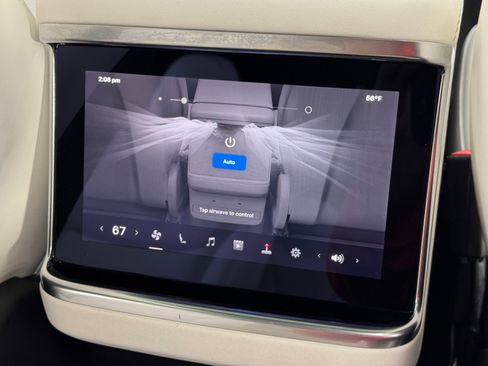 Used 2022 Tesla Model X image 37