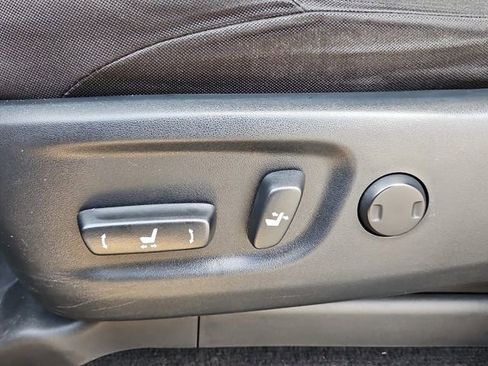 Used 2018 Toyota 4Runner SR5 image 12