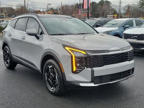 New 2026 Kia Sportage EX image 3