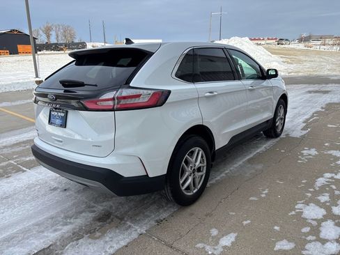 Used 2024 Ford Edge SEL w/ Convenience Package AWD/4WD image 4