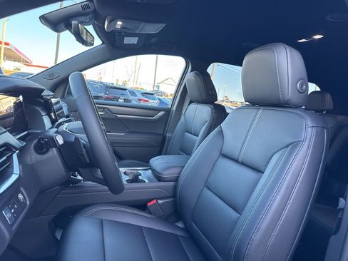 New 2026 GMC Acadia Elevation w/ Black Edition FWD image 18