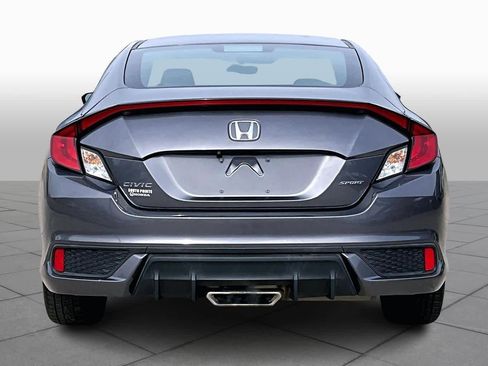 Used 2019 Honda Civic Sport image 4