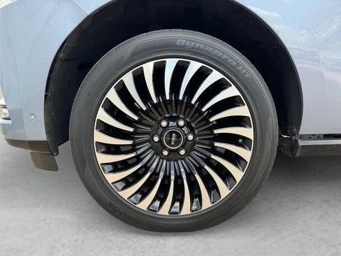 Used 2021 Lincoln Navigator Black Label w/ Cargo Convenience Package image 23