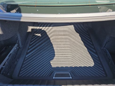 Used 2022 BMW M4 Coupe image 12