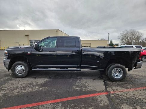 New 2026 RAM 3500 Tradesman AWD/4WD image 4
