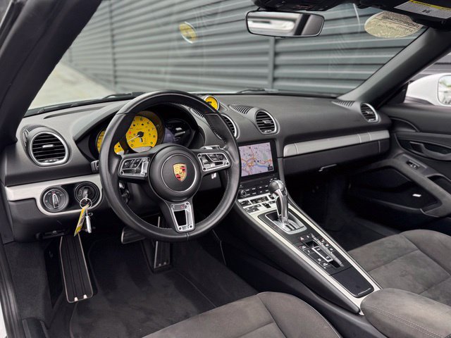 Certified 2021 Porsche 718 Boxster Spyder w/ Light Design Package RWD image 4