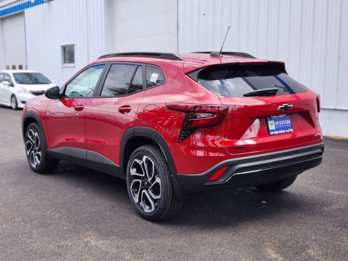 New 2026 Chevrolet Trax RS w/ Sunroof Package image 3