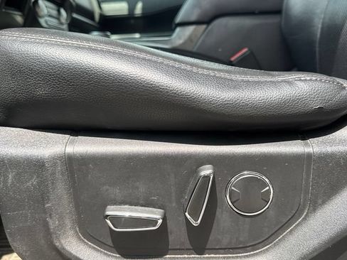 Used 2018 Ford Expedition XLT w/ Equipment Group 201A RWD image 14