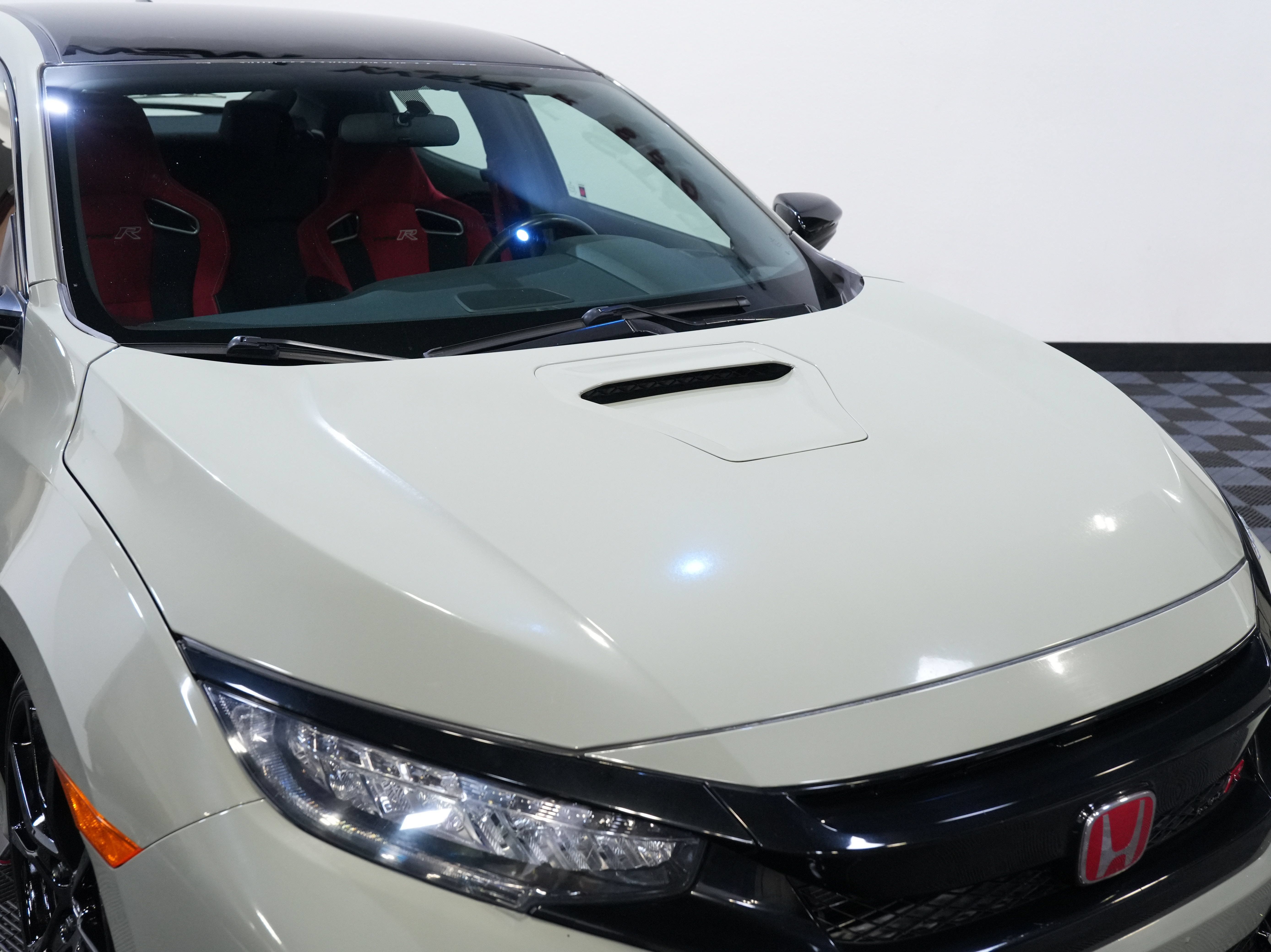 Used 2018 Honda Civic Type R image 11