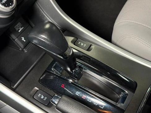Used 2014 Honda Accord EX-L image 32