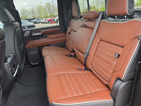 New 2026 GMC Sierra 2500 Denali Ultimate AWD/4WD image 14
