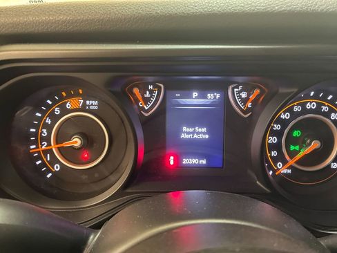 Used 2025 Jeep Wrangler Sport S AWD/4WD image 15