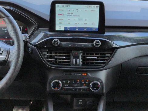 Used 2025 Ford Escape ST-Line Select AWD/4WD image 18