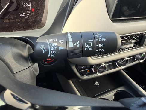 New 2026 Honda HR-V EX-L image 22