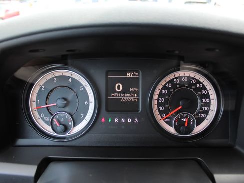 Used 2018 RAM 1500 Express RWD image 12