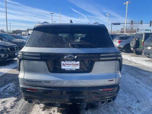Used 2025 Chevrolet Traverse RS w/ LPO, Floor Liner Package image 3