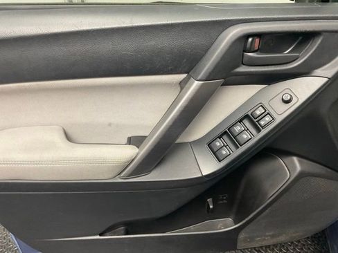 Used 2015 Subaru Forester 2.5i Premium w/ Popular Package #2 AWD/4WD image 10