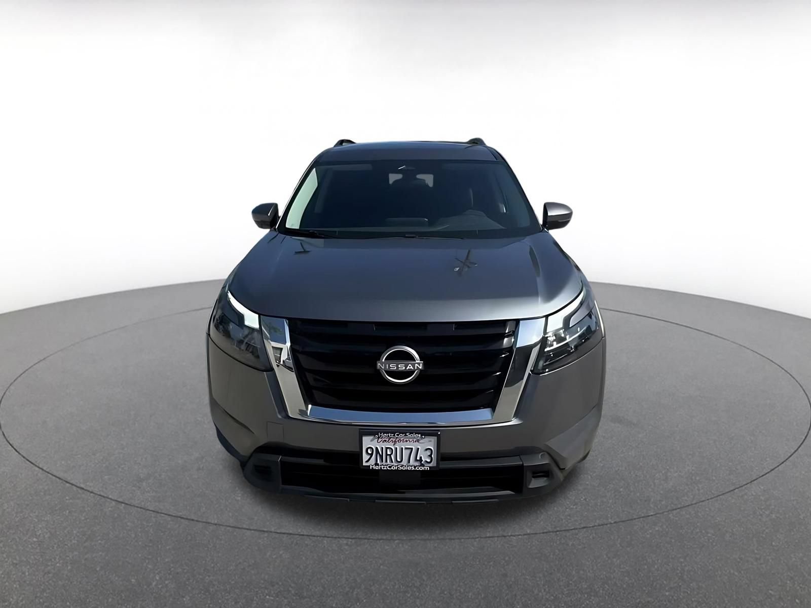 Used 2025 Nissan Pathfinder SV AWD/4WD image 4