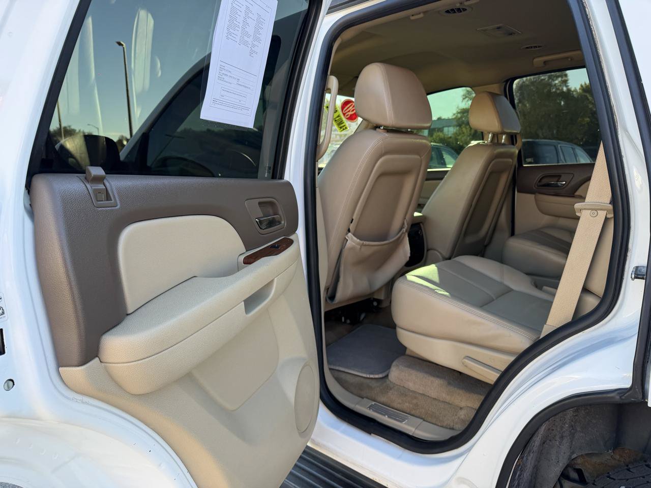 Used 2008 GMC Yukon SLT w/ SLT Preferred Equipment Group AWD/4WD image 14