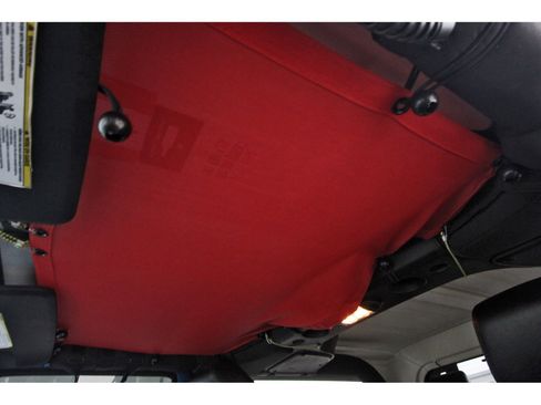 Used 2015 Jeep Wrangler Sahara image 28