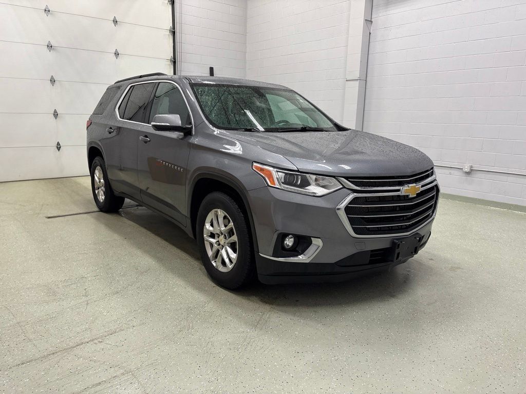 Used 2020 Chevrolet Traverse LT AWD/4WD image 2