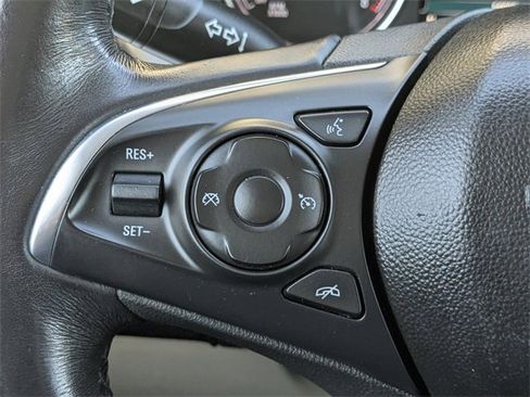 Used 2019 Buick Enclave Essence image 23